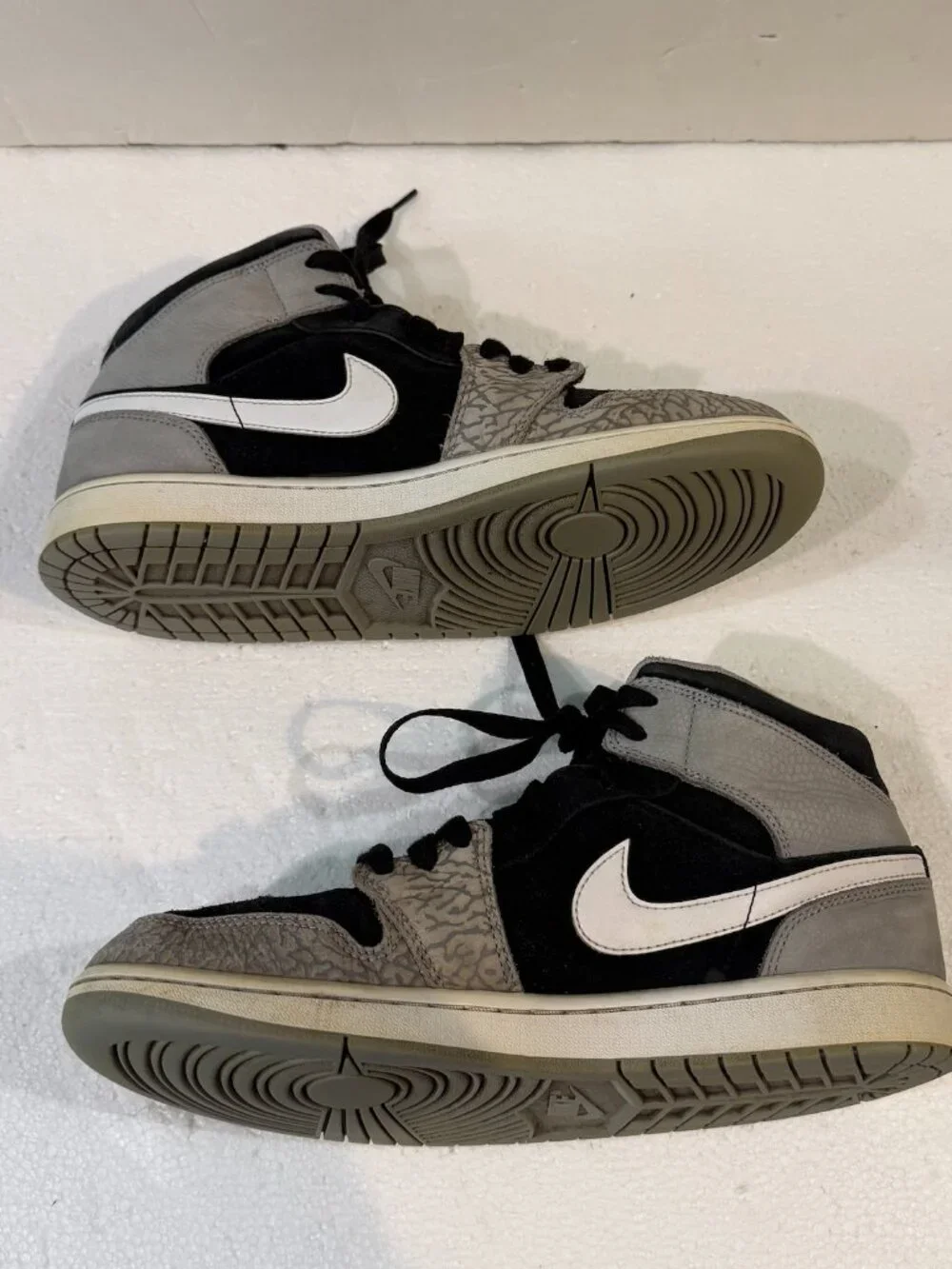 Nike Air Jordan 1 Retro Mid SE Elephant Print Toe Mens Size 10 Black DM1200-016
